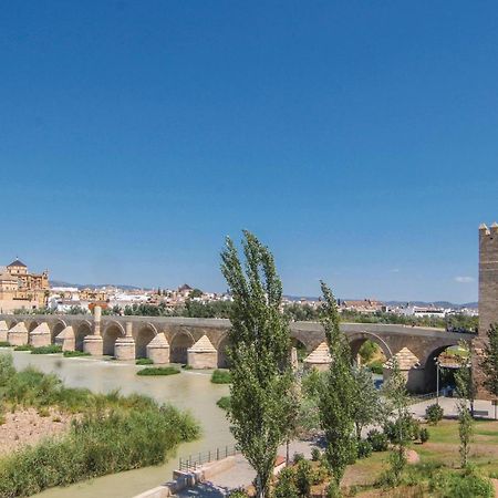 Beautiful Apartment In Cordoba With Kitchenette Exterior photo